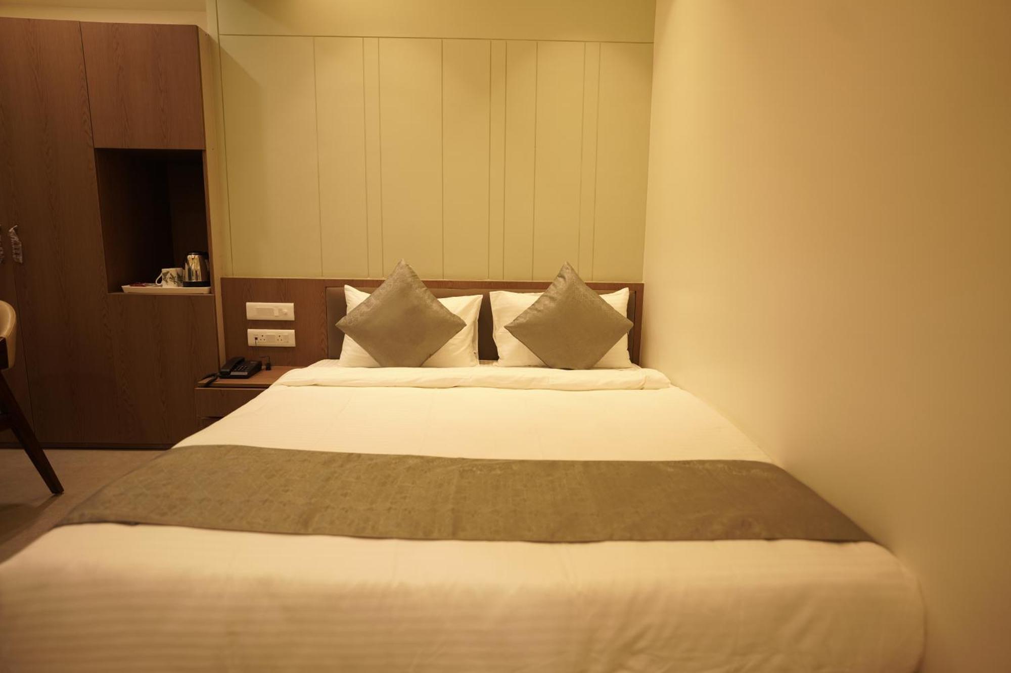 A Square Executive Hotel أورانغاباد المظهر الخارجي الصورة