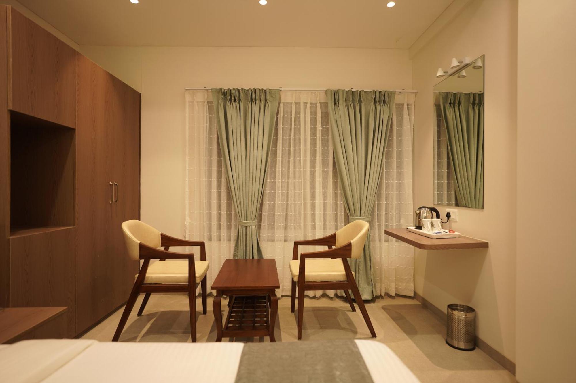 A Square Executive Hotel أورانغاباد المظهر الخارجي الصورة